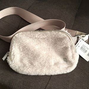 Lululemon belt bag